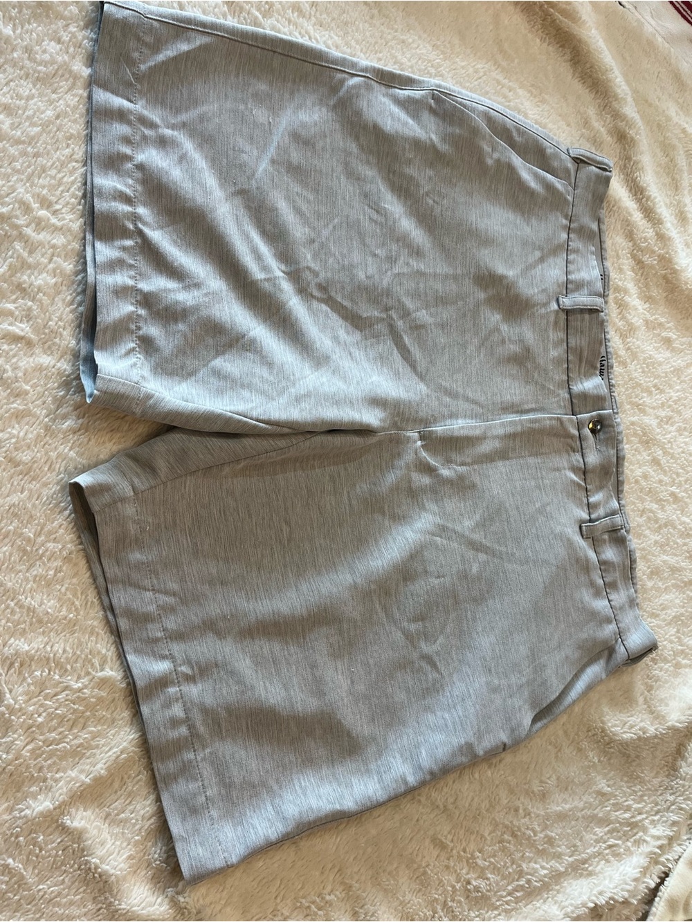 Callaway Light Gray Men’s Flat Front Golf Shorts